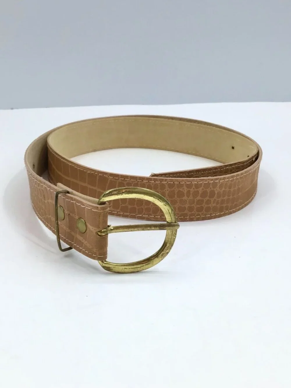 Vintage 1980s Women's Faux Crocskin Snakeskin Belt Vegan Leather Sz 16 18 Tan